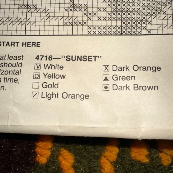 Wonder Art Latch Hook Kit Wall Hanging Art Sunset 16x32" 30% Finished Grannycore - Picture 5 of 10